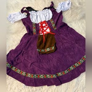 Women’s Oktoberfest costume dress (D12)